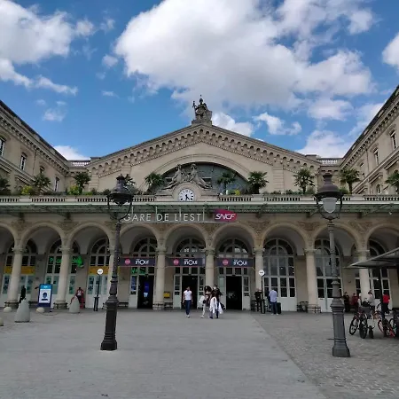 Superbe Porte Saint Martin Paris