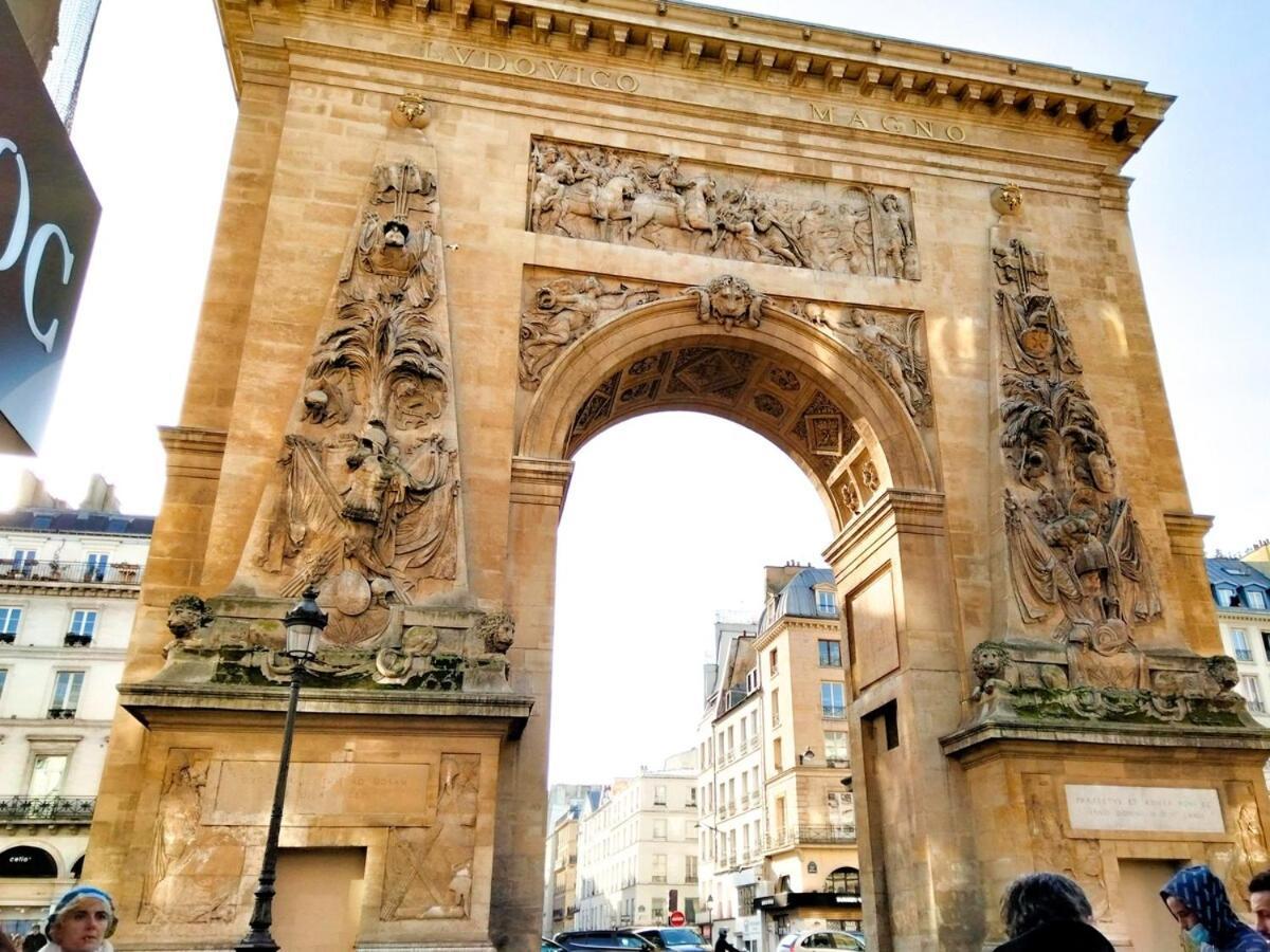 Superbe Porte Saint Martin *